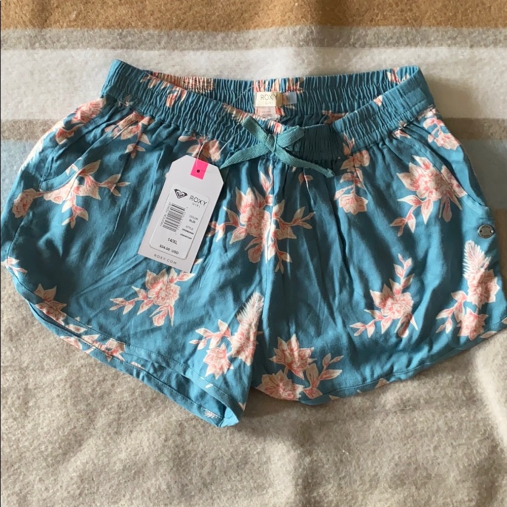Roxy girl shorts NEW size 14